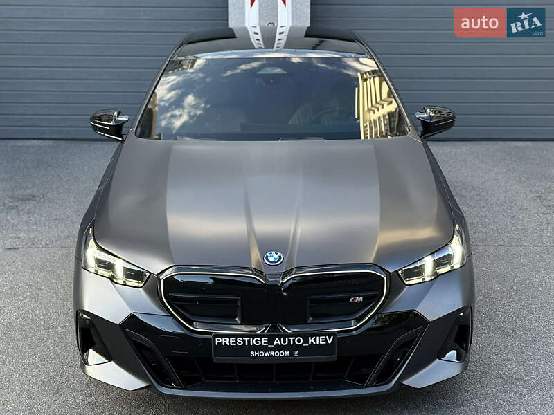 Седан BMW i5 2023 в Киеве