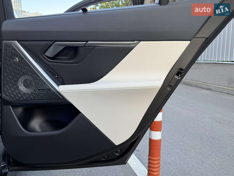 Седан BMW i5 2023 в Киеве