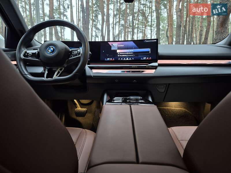 Седан BMW i5 2024 в Шевченково