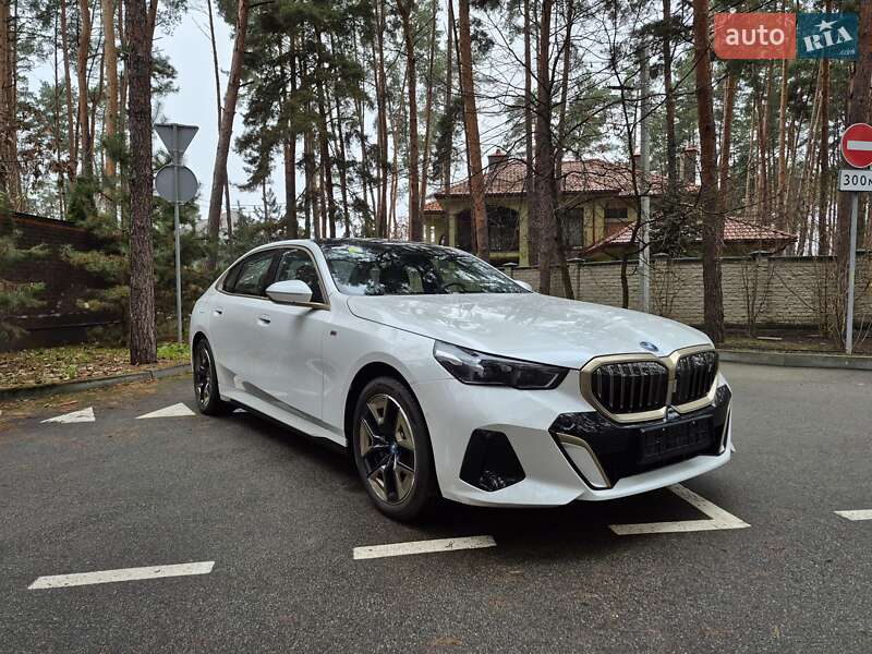 Седан BMW i5 2024 в Шевченково