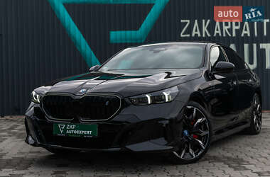 Седан BMW i5 2023 в Мукачево