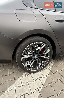 Седан BMW i5 2024 в Тернополі