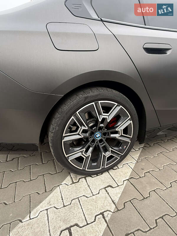 Седан BMW i5 2024 в Тернополі
