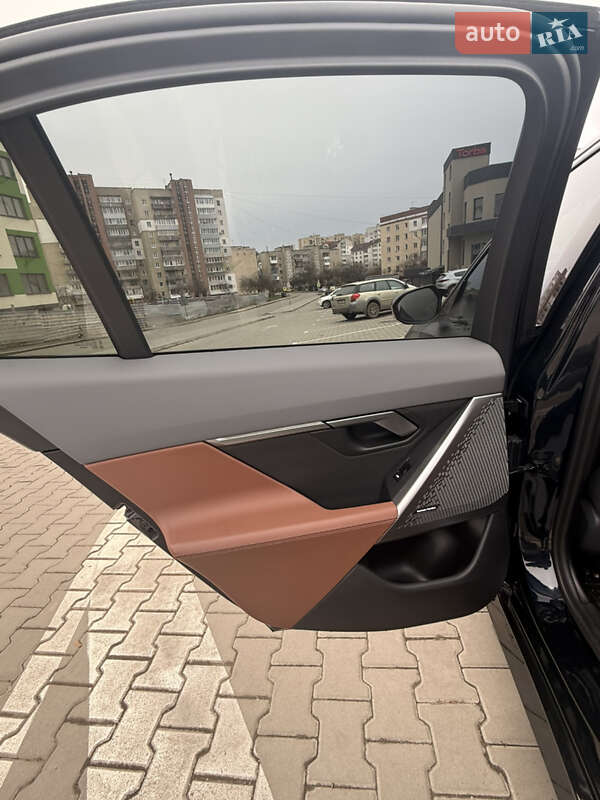 Седан BMW i5 2024 в Тернополі