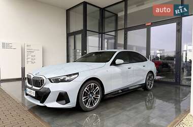 Седан BMW i5 2024 в Ужгороде