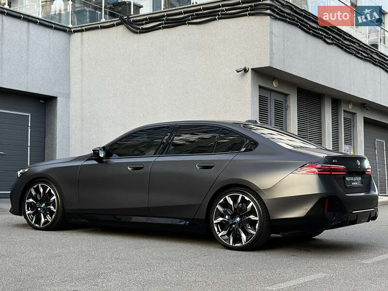 Седан BMW i5 2023 в Києві