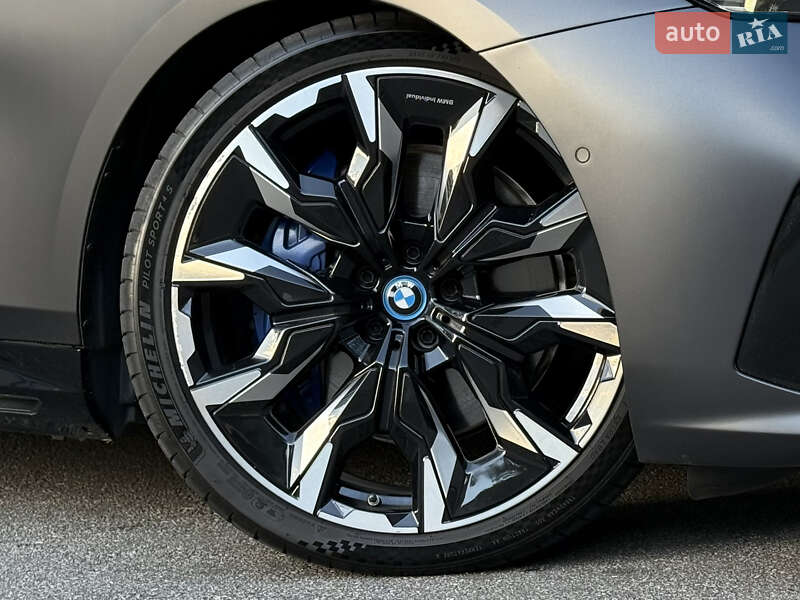 Седан BMW i5 2023 в Києві