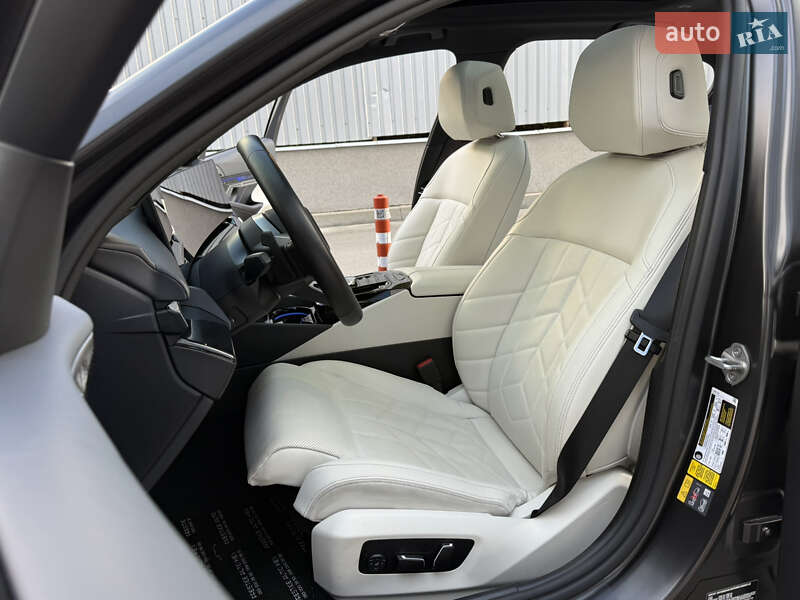 Седан BMW i5 2023 в Києві