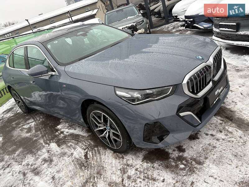 Седан BMW i5 2024 в Киеве