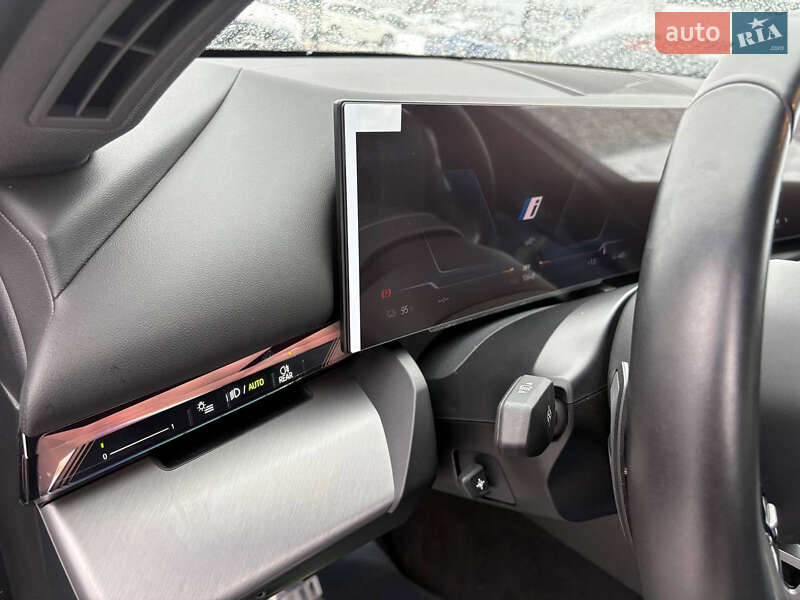 Седан BMW i5 2024 в Киеве