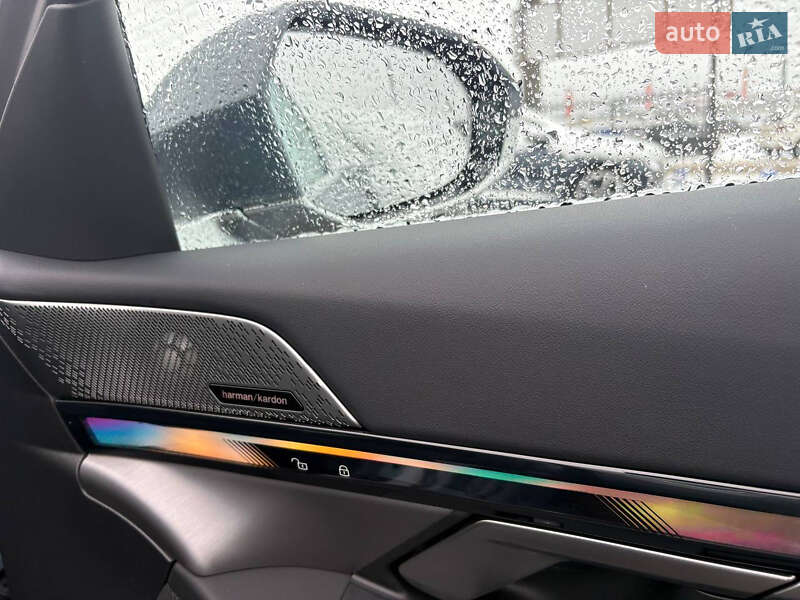 Седан BMW i5 2024 в Киеве