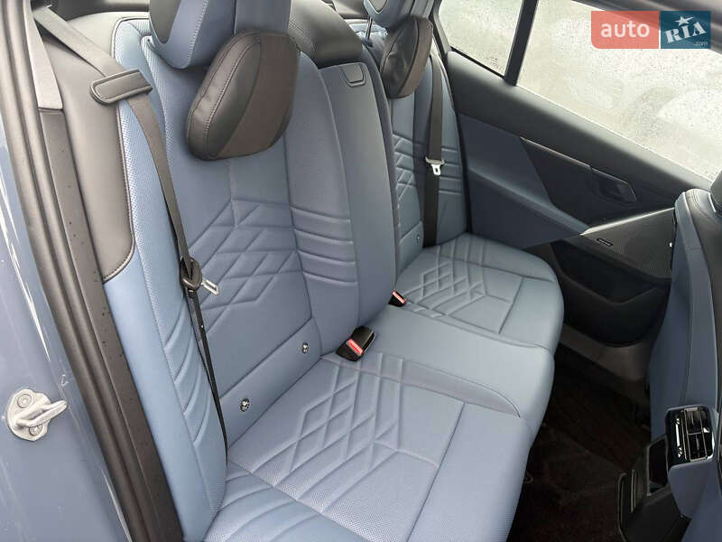 Седан BMW i5 2024 в Киеве