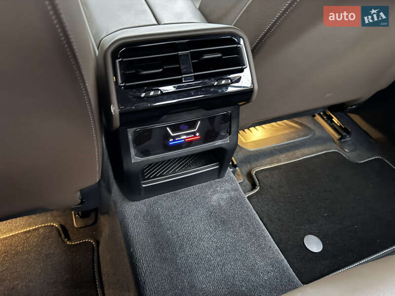 Седан BMW i5 2024 в Дніпрі