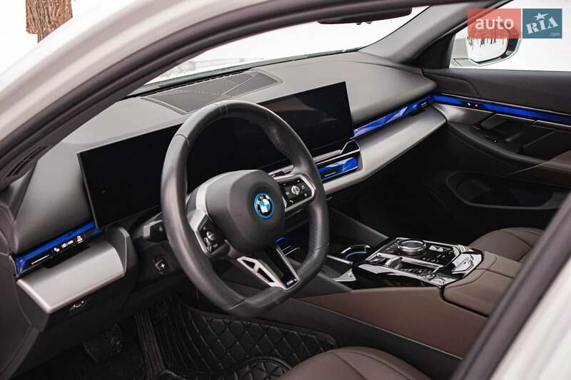 Седан BMW i5 2024 в Киеве