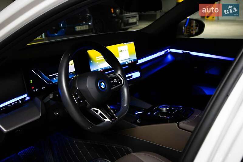 Седан BMW i5 2024 в Киеве