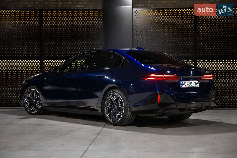 Седан BMW i5 2023 в Луцке
