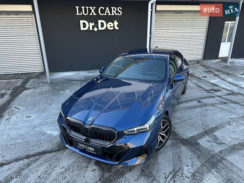 Седан BMW i5 2024 в Києві