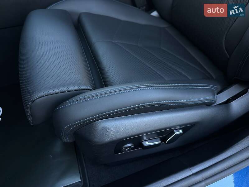 Седан BMW i5 2024 в Києві