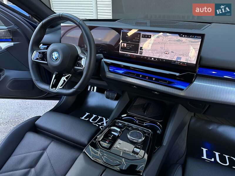 Седан BMW i5 2024 в Києві