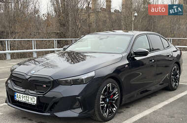 Седан BMW i5 2023 в Киеве