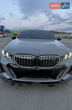 Седан BMW i5 2024 в Мукачевому