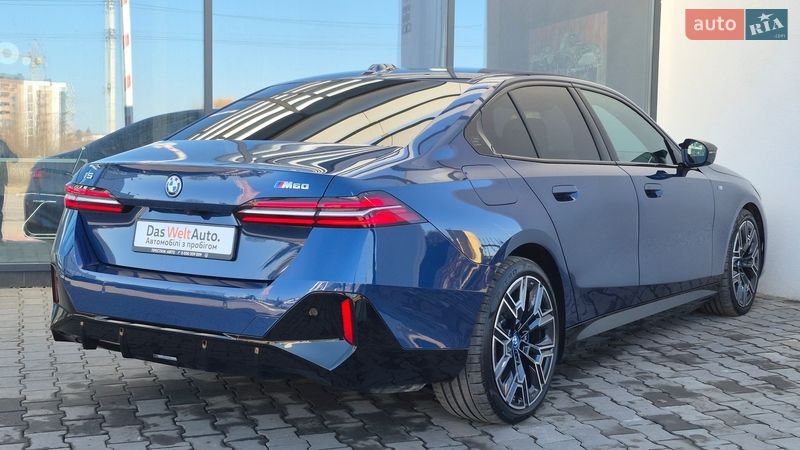 Седан BMW i5 2023 в Хмельницком