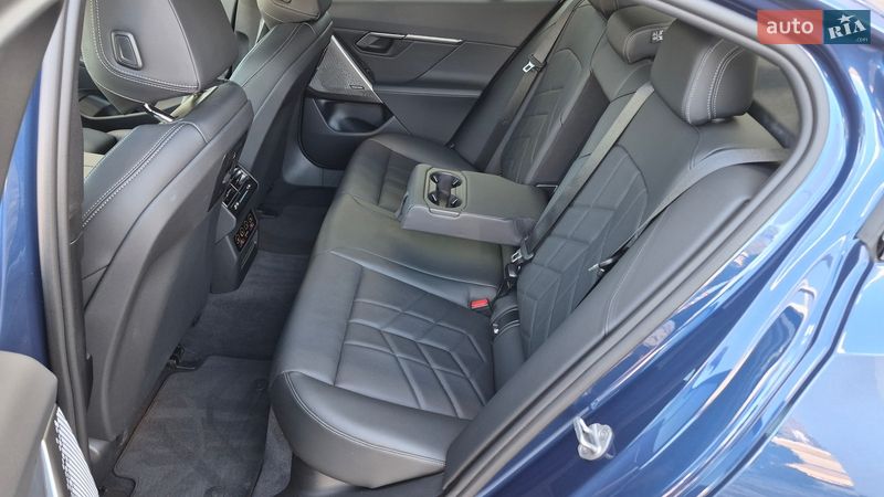 Седан BMW i5 2023 в Хмельницком