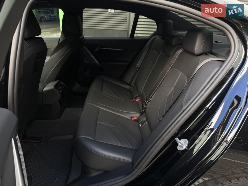 Седан BMW i5 2023 в Киеве