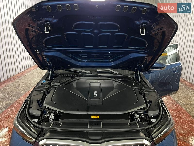 Седан BMW i5 2024 в Рівному