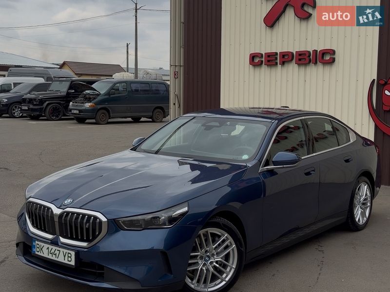Седан BMW i5 2024 в Рівному