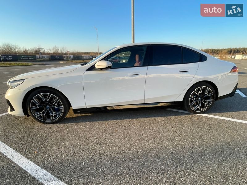 Седан BMW i5 2024 в Києві фото 4 Седан BMW i5 2024 в Києві