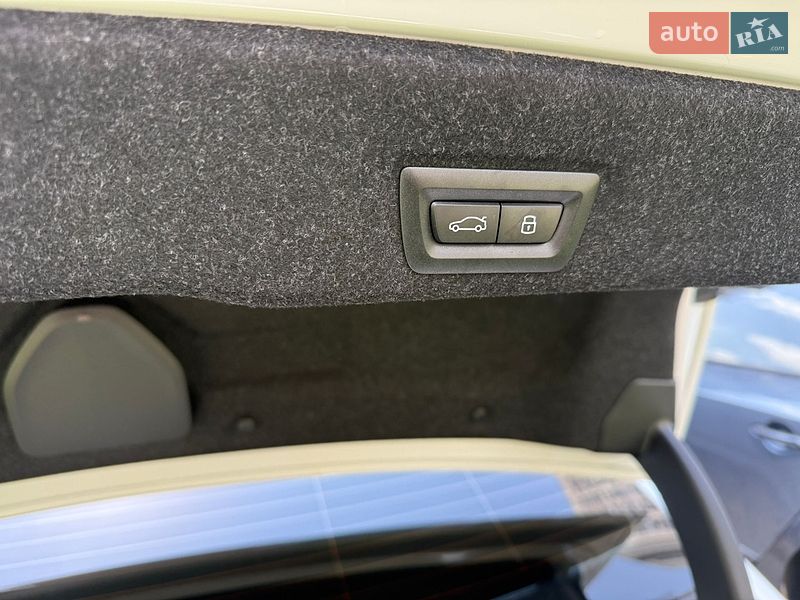 Седан BMW i5 2024 в Киеве