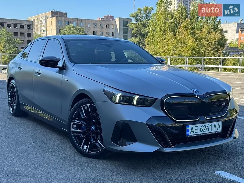 BMW i5