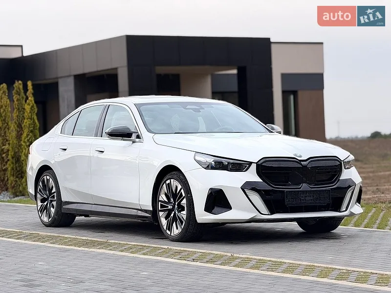 BMW i5