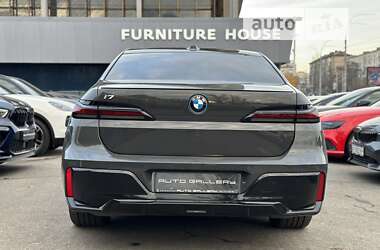 Седан BMW i7 2023 в Києві