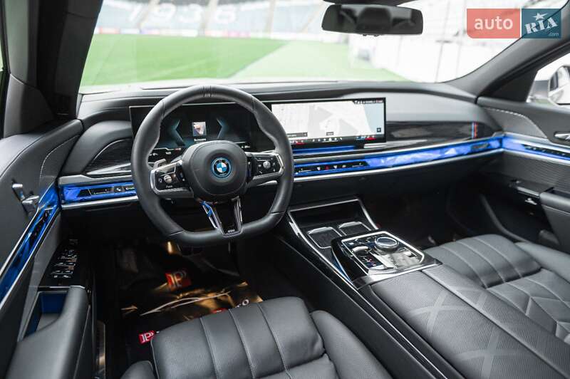 Седан BMW i7 2023 в Одессе