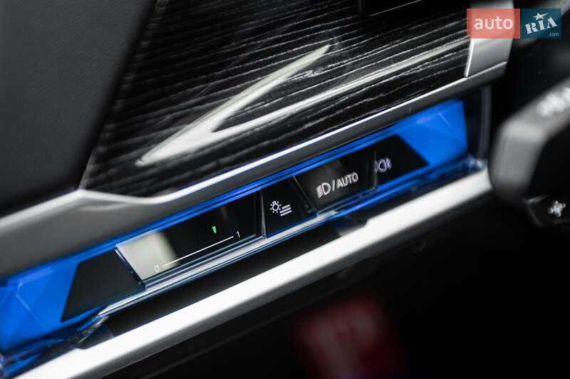 Седан BMW i7 2023 в Одессе