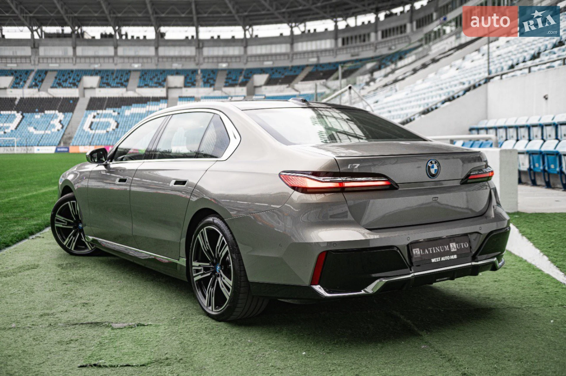 2023 BMW i7 - мініатюра 15