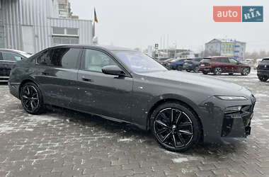 Седан BMW i7 2023 в Хмельницком