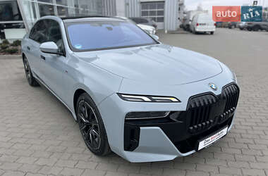 Седан BMW i7 2023 в Хмельницькому