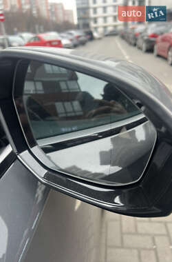 Седан BMW i7 2022 в 
