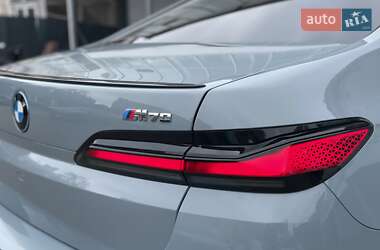 Седан BMW i7 2023 в 