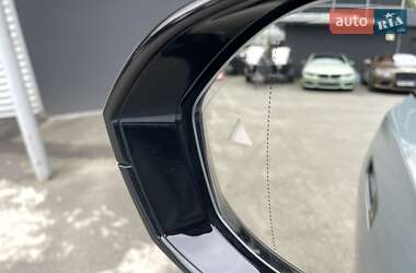 Седан BMW i7 2023 в 
