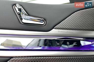 Седан BMW i7 2023 в 