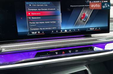Седан BMW i7 2023 в 