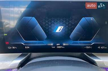 Седан BMW i7 2022 в 
