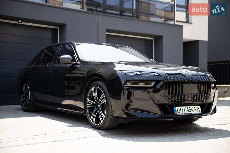 BMW i7 2023