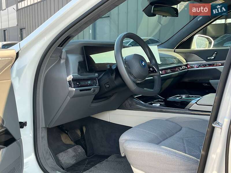 Седан BMW i7 2023 в Львове фото 4 Седан BMW i7 2023 в Львове