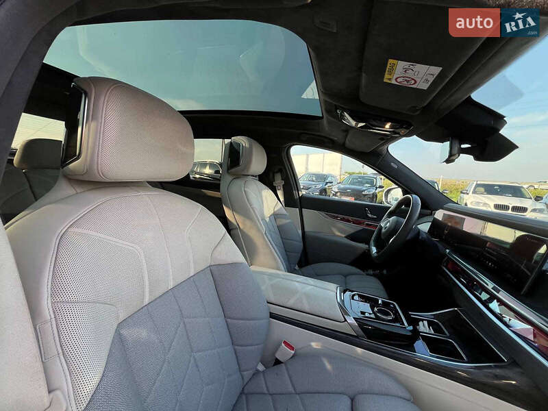 Седан BMW i7 2023 в Львове фото 25 Седан BMW i7 2023 в Львове