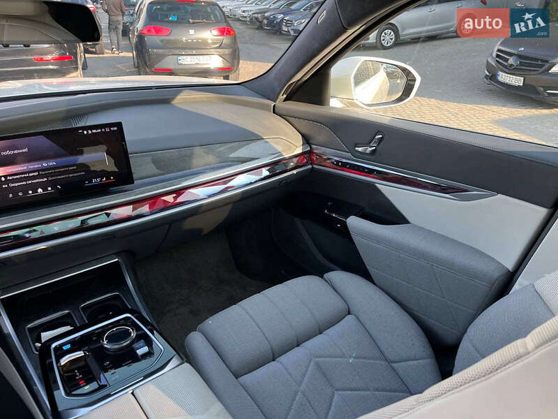 Седан BMW i7 2023 в Львове фото 39 Седан BMW i7 2023 в Львове